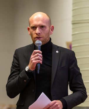 Guillaume TATU - maire adjoint d'annecy en charge de la jeunesse et membre du collectif Oui Annecy !
