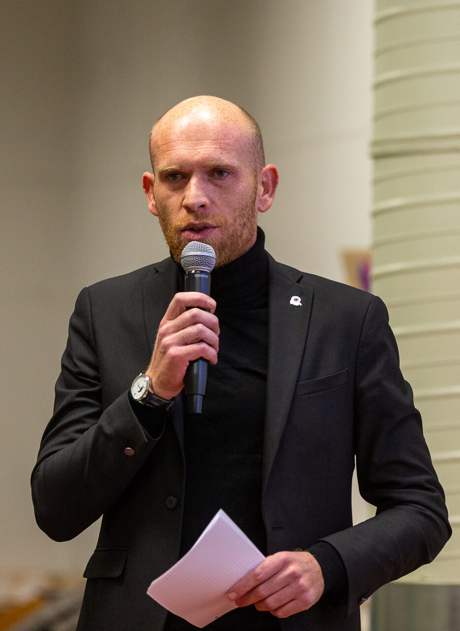 Guillaume TATU - maire adjoint d'annecy en charge de la jeunesse et membre du collectif Oui Annecy !